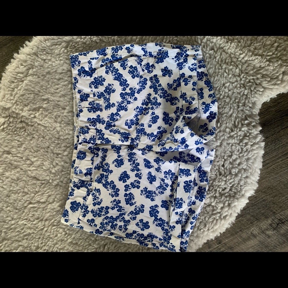 GAP floral shorts